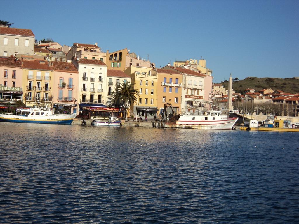 Appartement La Mediterranee Vue Sur Mer Plein Soleil 3 Climatisations Reversibles Port Vendres Room photo
